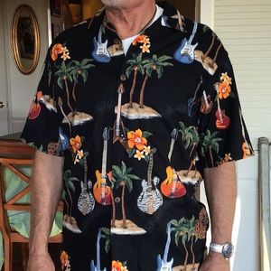 Men’s Hilo Hattie Men’s Hawaiian Shirt